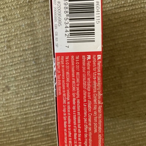 New box is damaged bolts plane - Picture 2 of 3